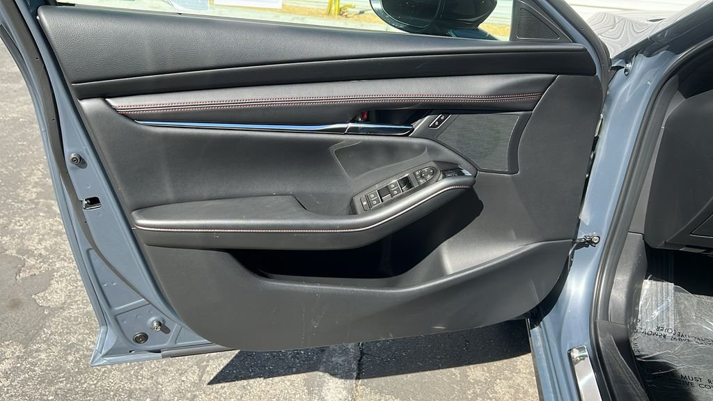 2025 Mazda Mazda3 Carbon Edition - Photo 18