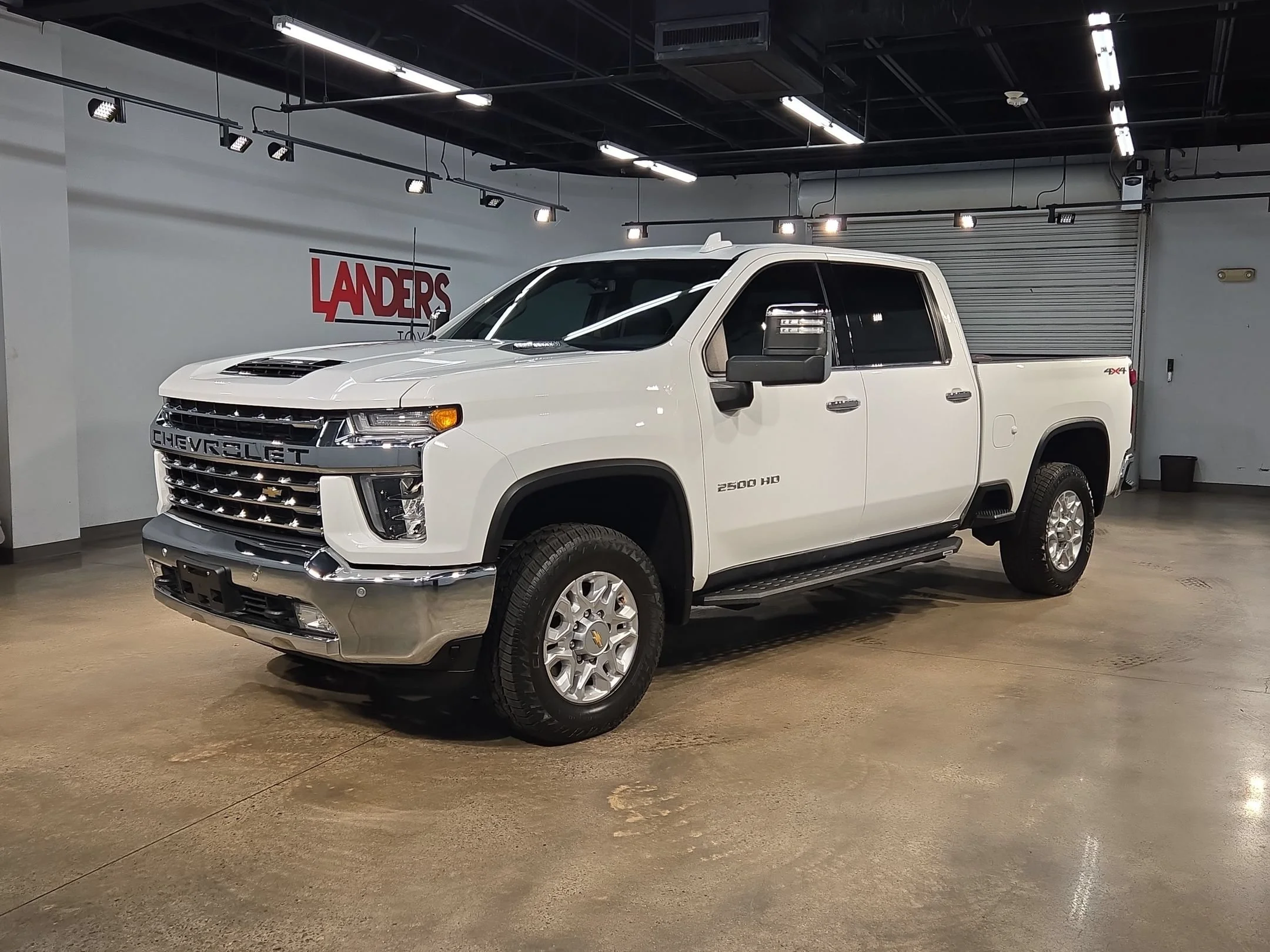Used 2023 Summit White Chevrolet LTZ image 3