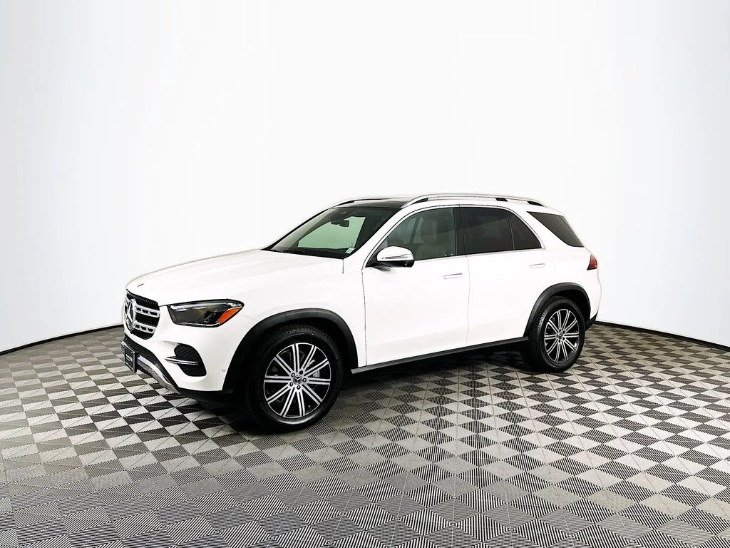 Used 2024 White Mercedes-Benz GLE 450 image 2