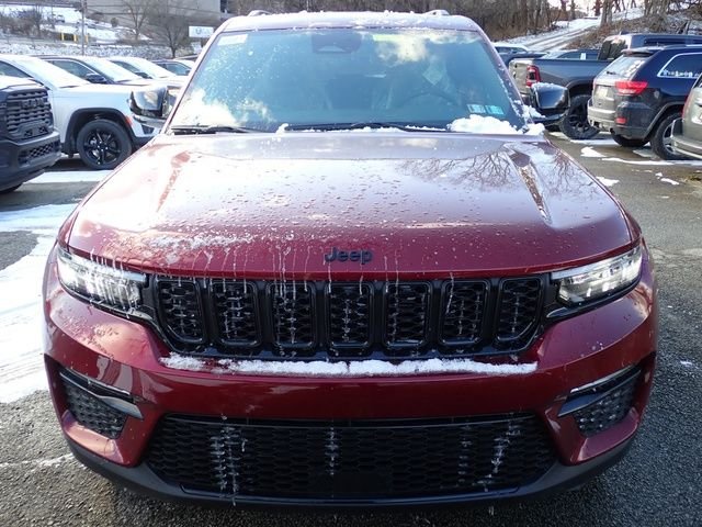 New 2025 Velvet Red Pearl-Coat Exterior Paint Jeep Limited image 10