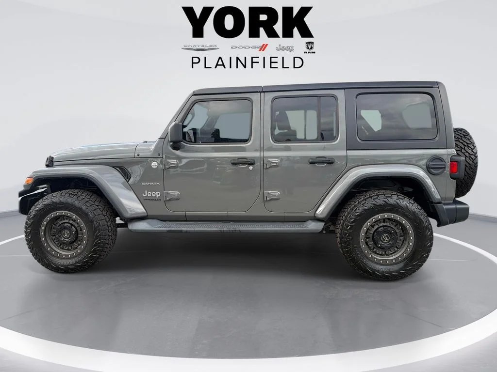 Used 2019 Gray Jeep Unlimited Sahara image 8