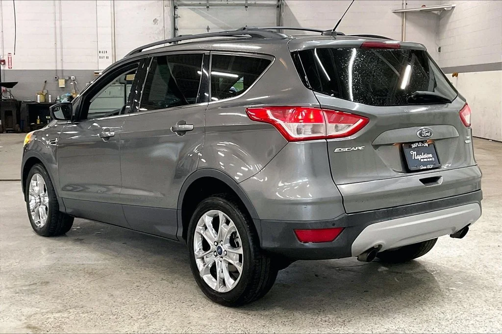 Used 2014 Gray Ford SE image 10