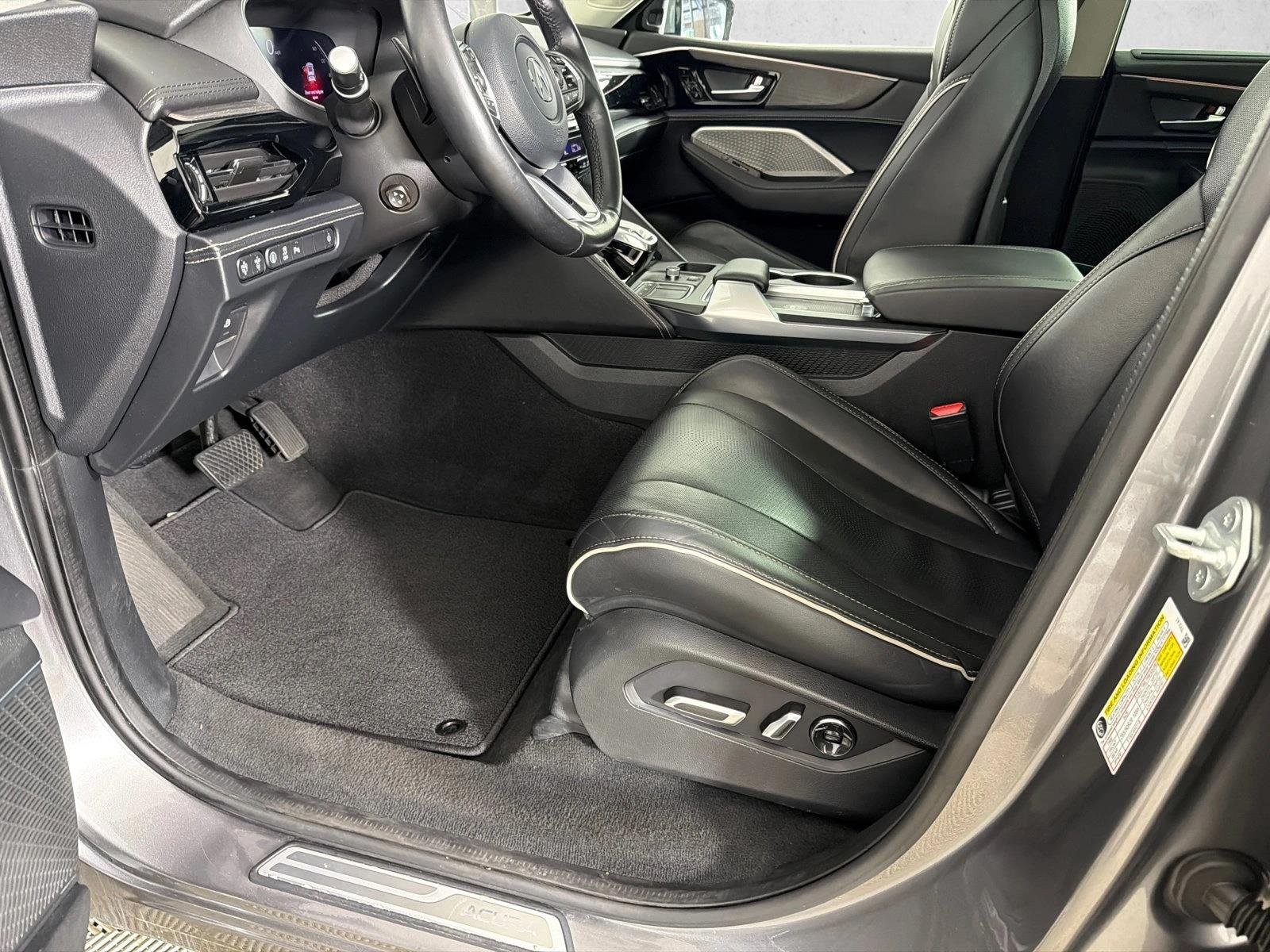 Used 2023 Silver Acura w/Advance Package image 11