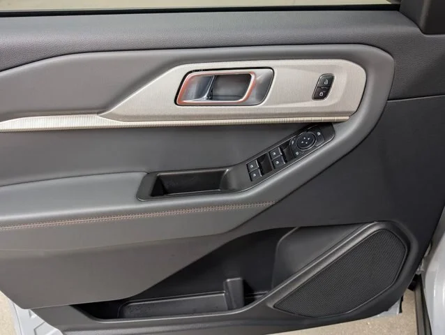 New 2026 Space White Metallic Ford Active image 38