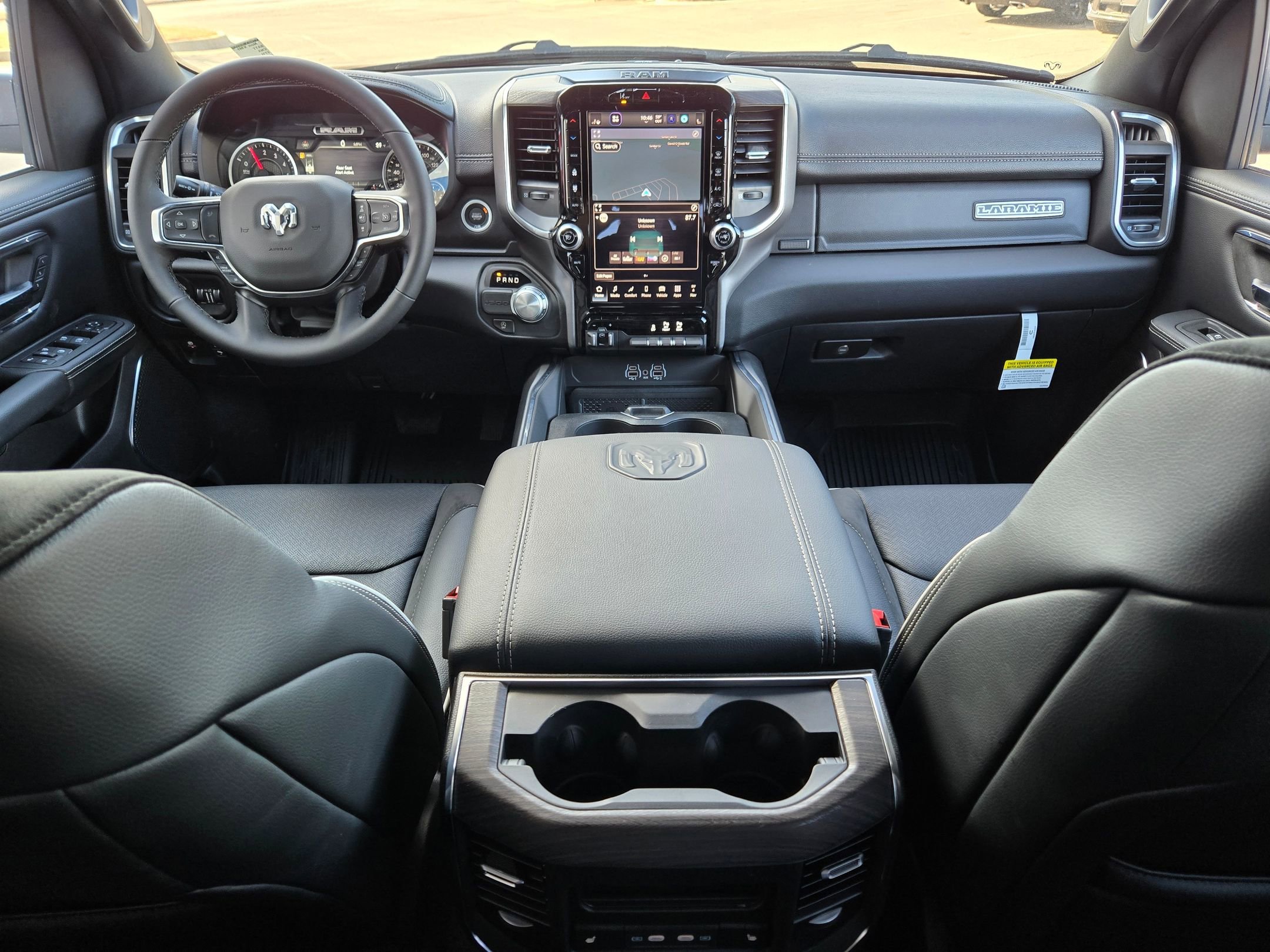 New 2026 Diamond Black Crystal Pearl-Coat Exterior Paint RAM Laramie image 11