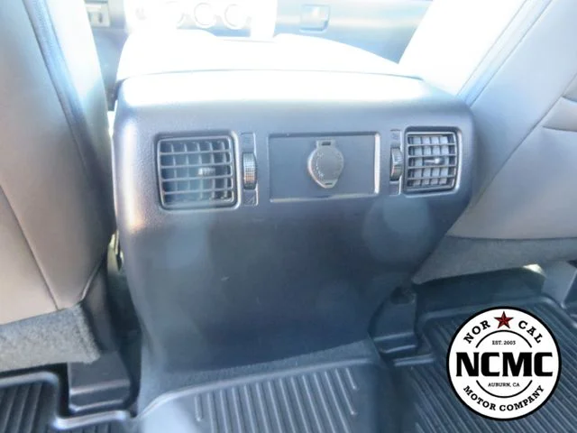 Used 2018 Silver Toyota SR5 image 49