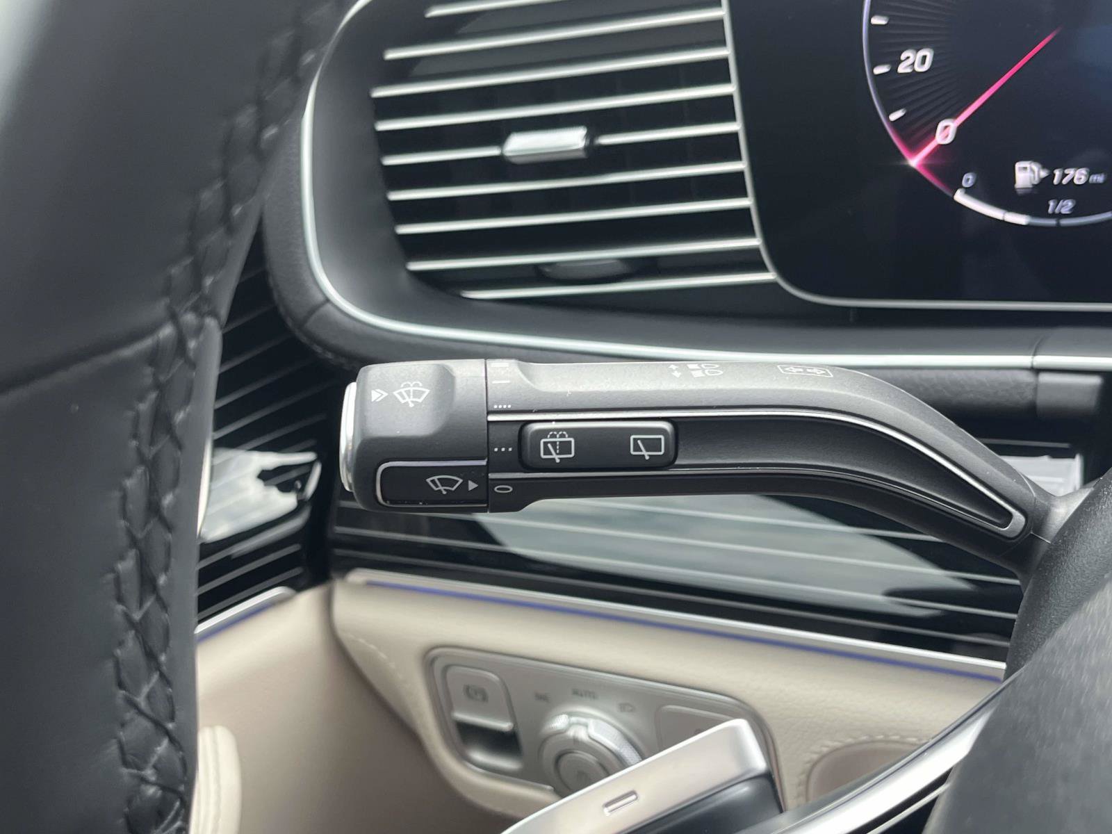 Certified Used 2024 MANUFAKTUR Alpine Gray Mercedes-Benz GLE 450e image 43