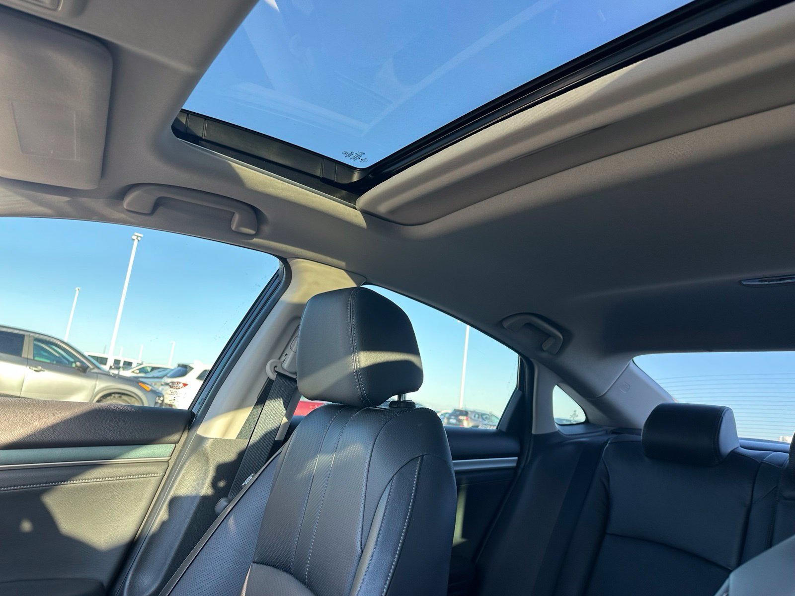 Used 2016 Black Honda EX-L image 7