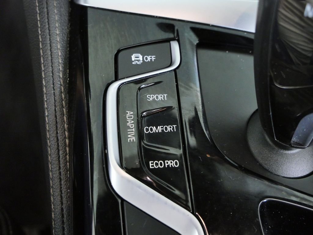 Used 2018 Carbon Black Metallic BMW M550i xDrive image 44