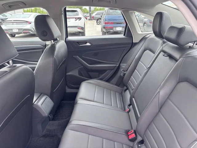 Used 2024 Gray Volkswagen 1.5T SE image 40