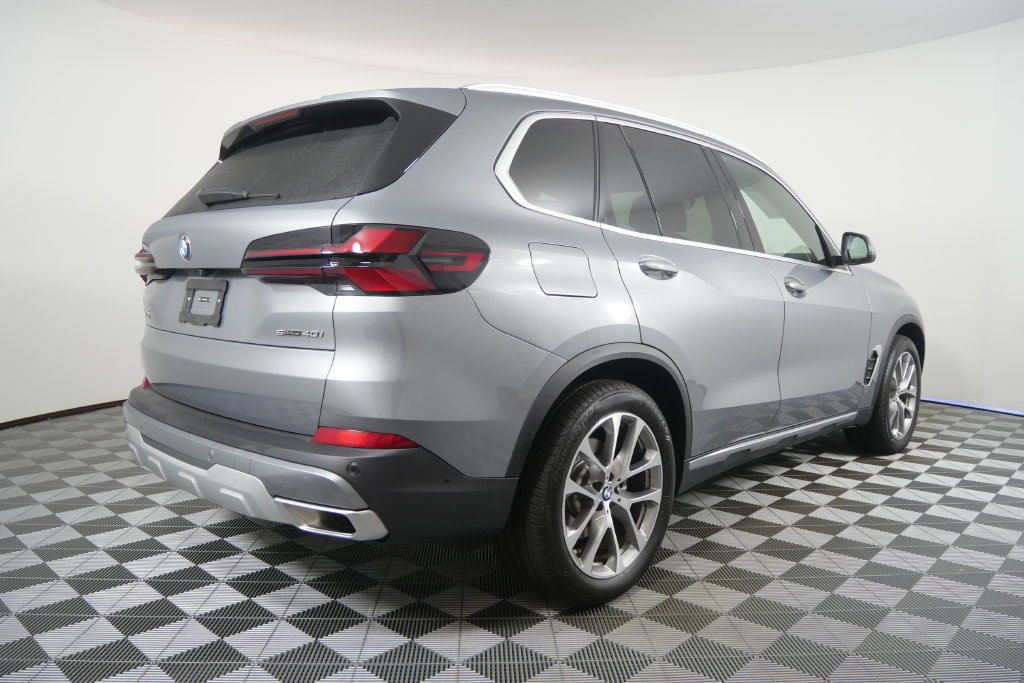 Certified Used 2026 Gray Metallic BMW sDrive40i image 4