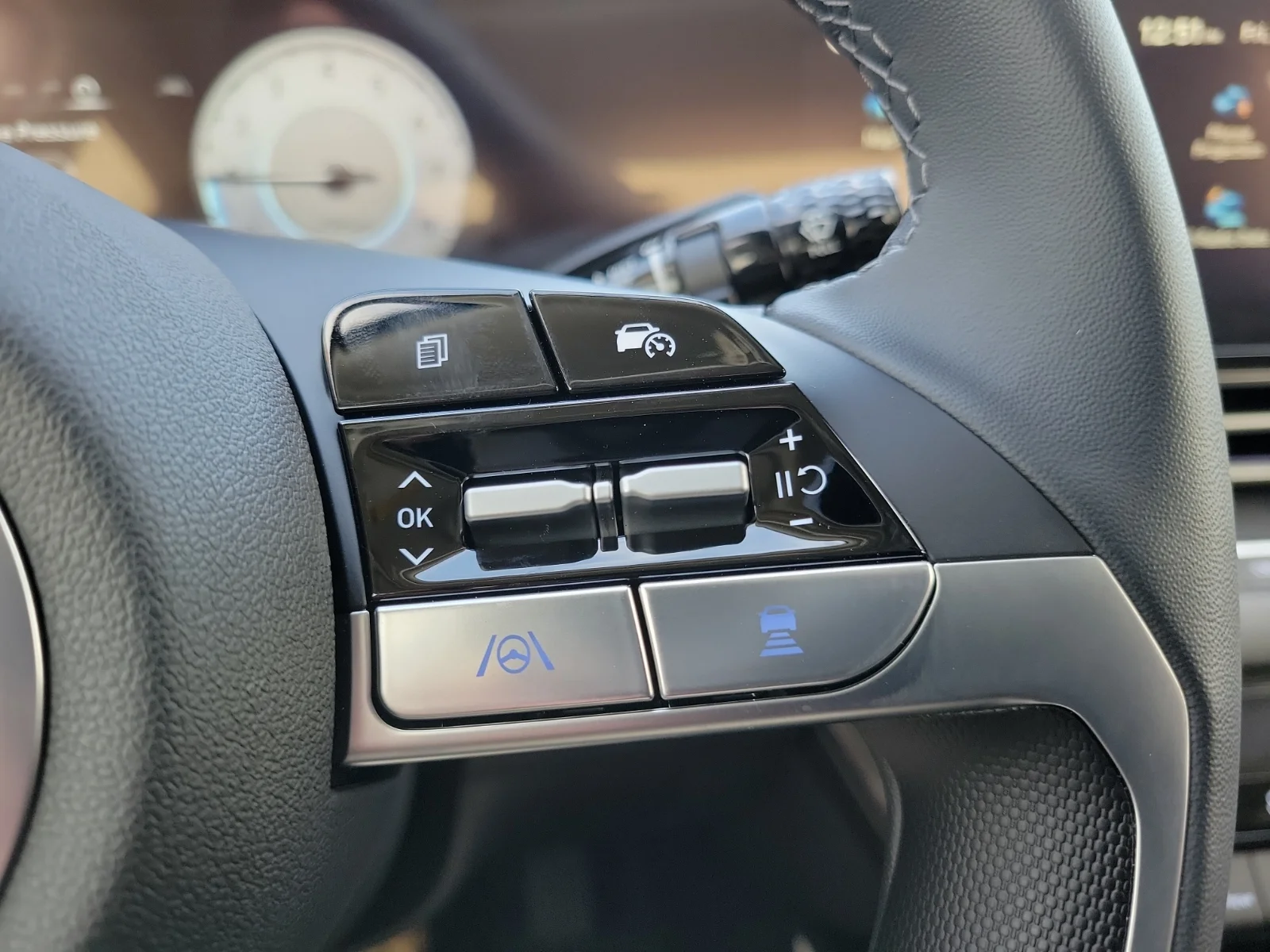 New 2026 Amazon Gray Hyundai Limited (IVT) 4dr Sedan image 19
