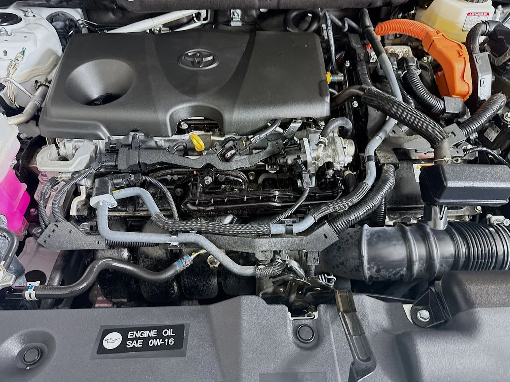 Used 2023 White Toyota XLE image 38