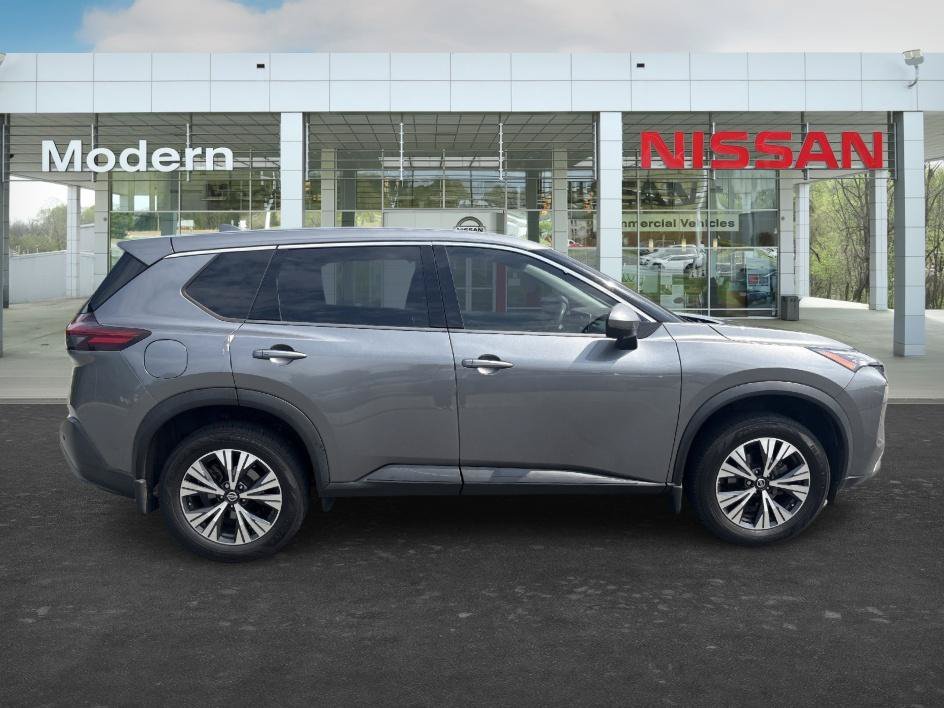 Used 2021 Gun Metallic Nissan SV image 6