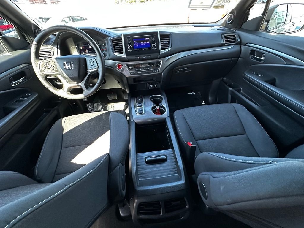 Used 2019  Honda Sport image 17