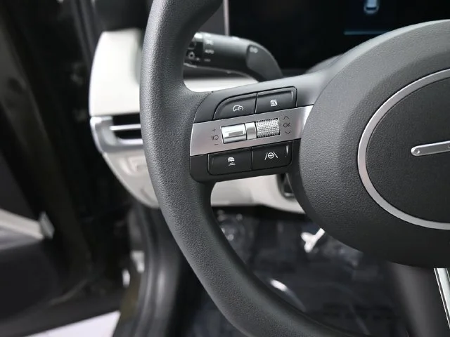 Used 2026 Green Hyundai SEL image 18