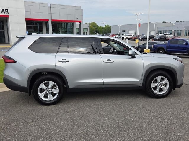 Used 2025 Silver Toyota LE image 14