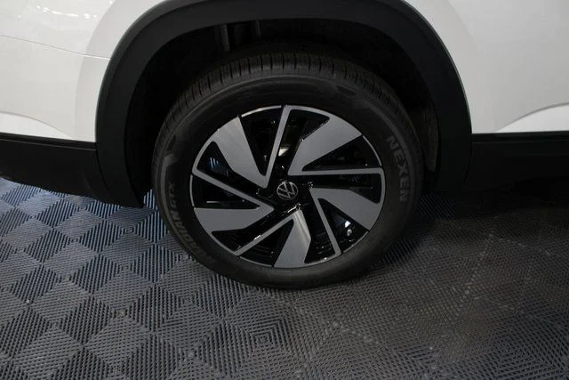 2026 Volkswagen Atlas SE w/Tech - Photo 26
