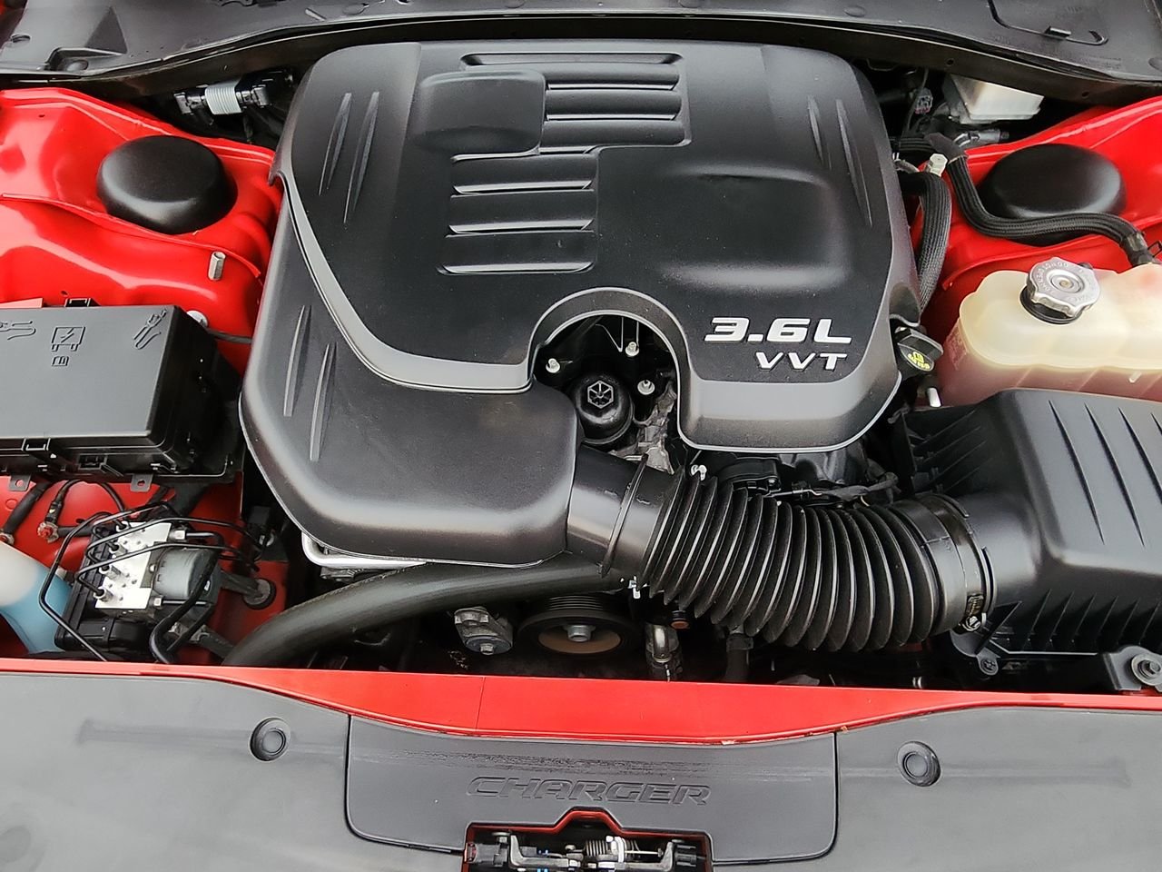 Used 2022 Red Dodge SXT image 24