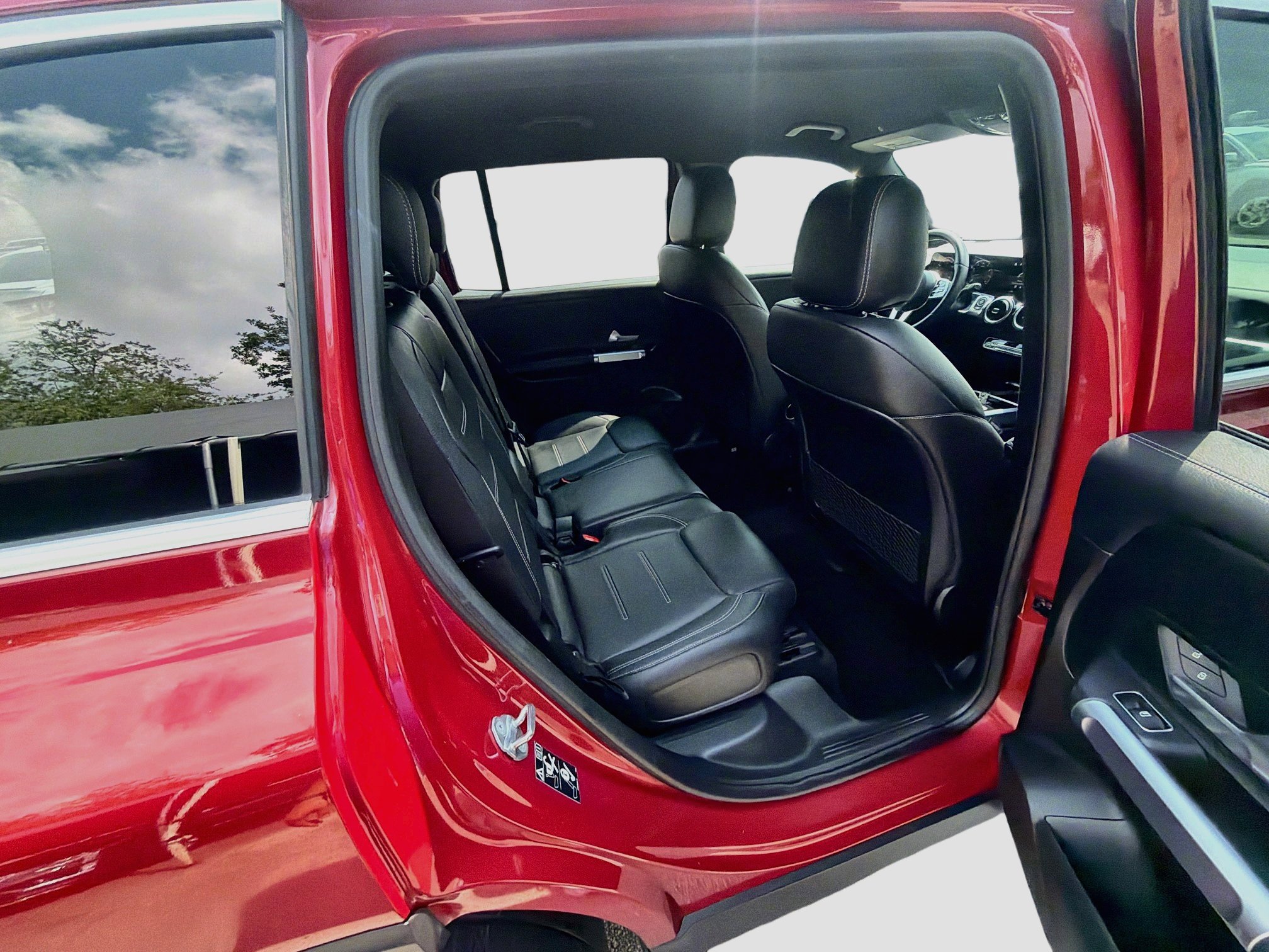 Used 2020 Red Mercedes-Benz GLB 250 image 27