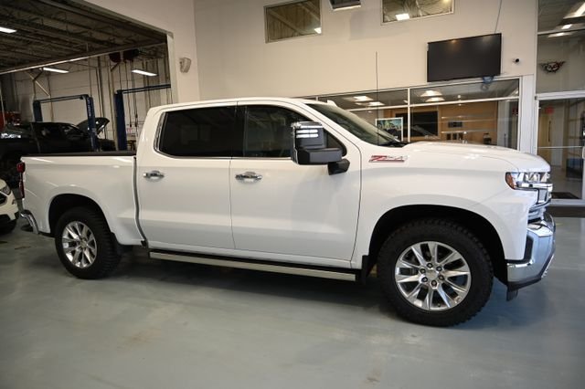 Used 2021 White Chevrolet LTZ image 4
