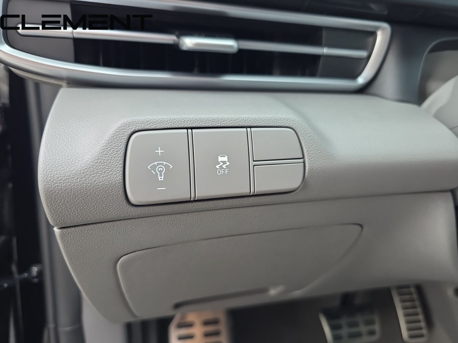 2025 Hyundai Elantra SEL - Photo 13
