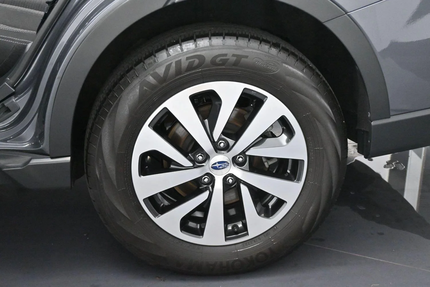 Used 2022 Magnetite Gray Metallic Subaru Premium image 23