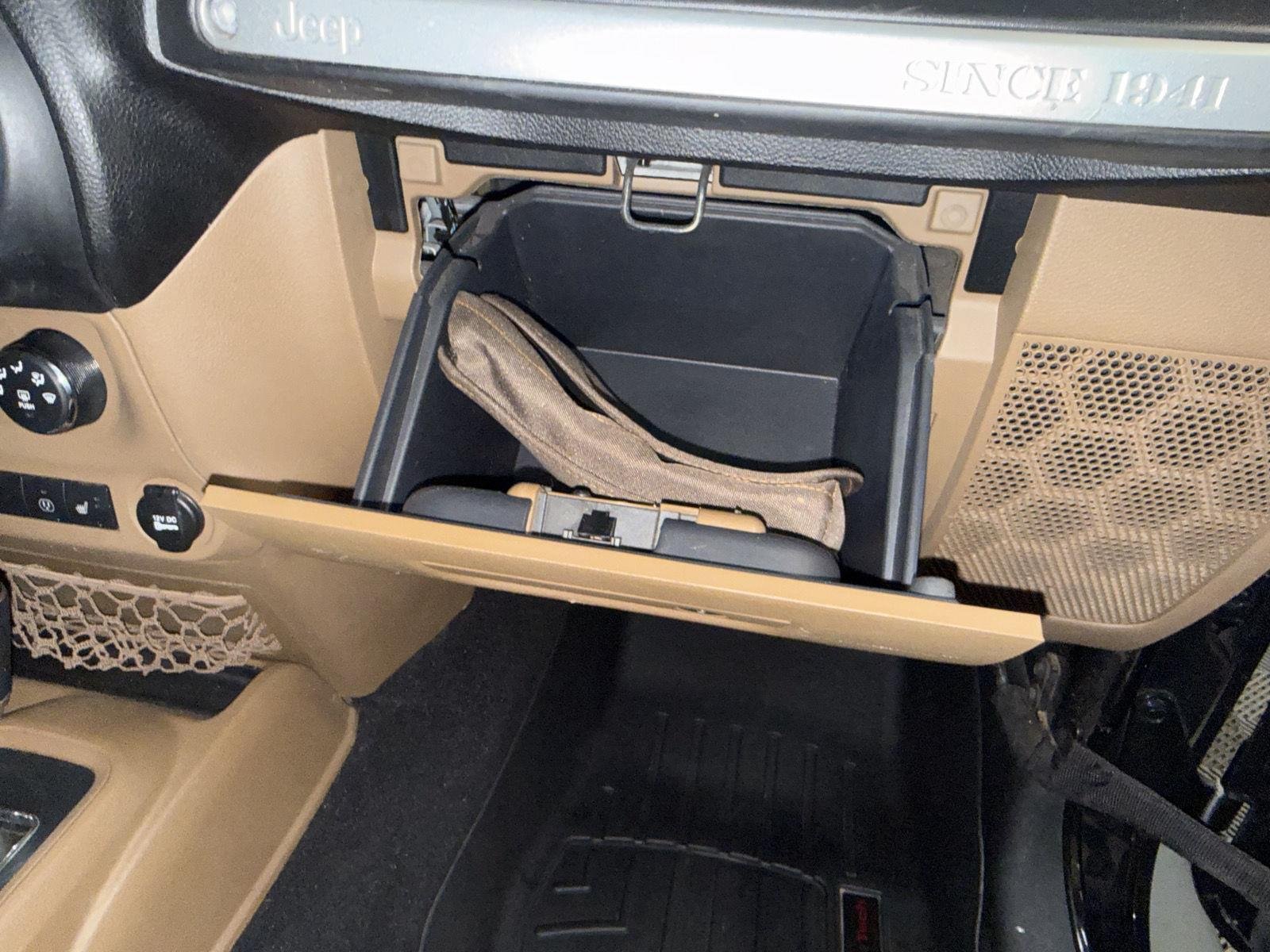 2018 Jeep Wrangler Sahara - Photo 31