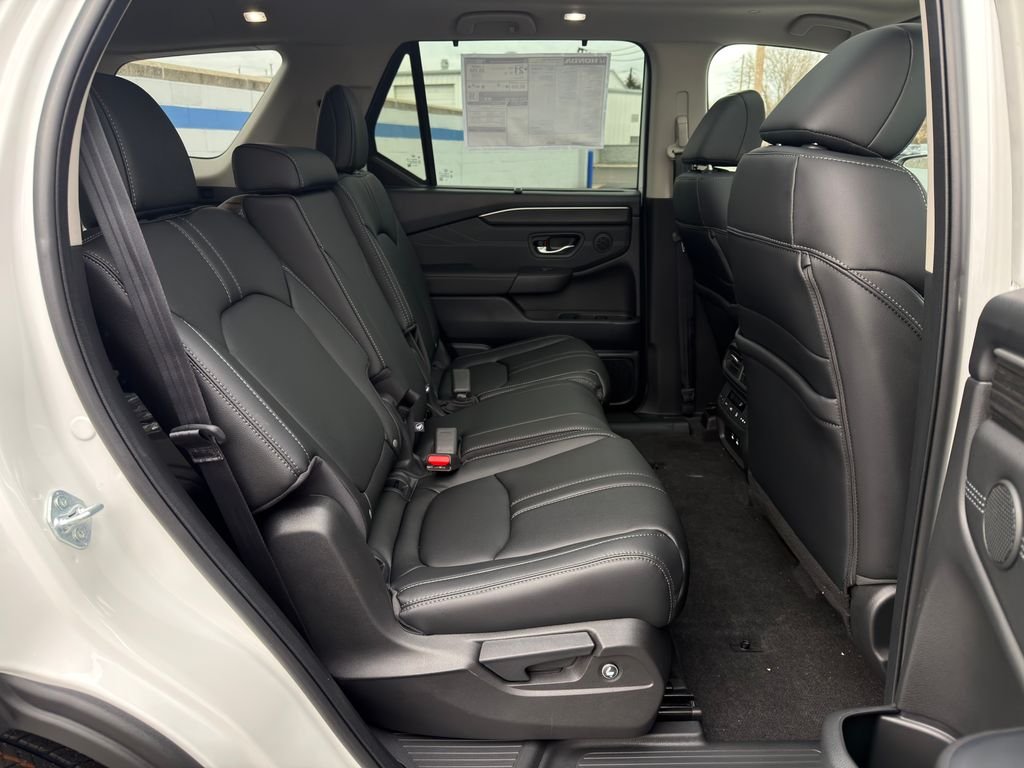 New 2026 Platinum White Pearl Honda Touring image 25