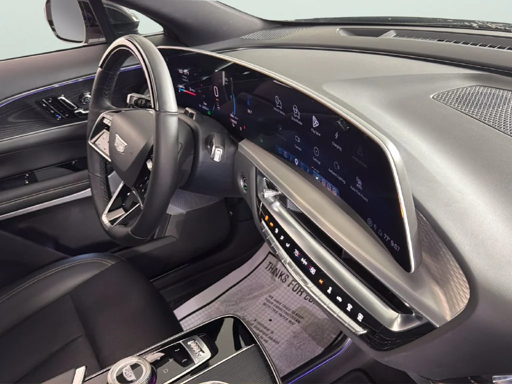 2025 Cadillac LYRIQ Luxury 3 - Photo 41