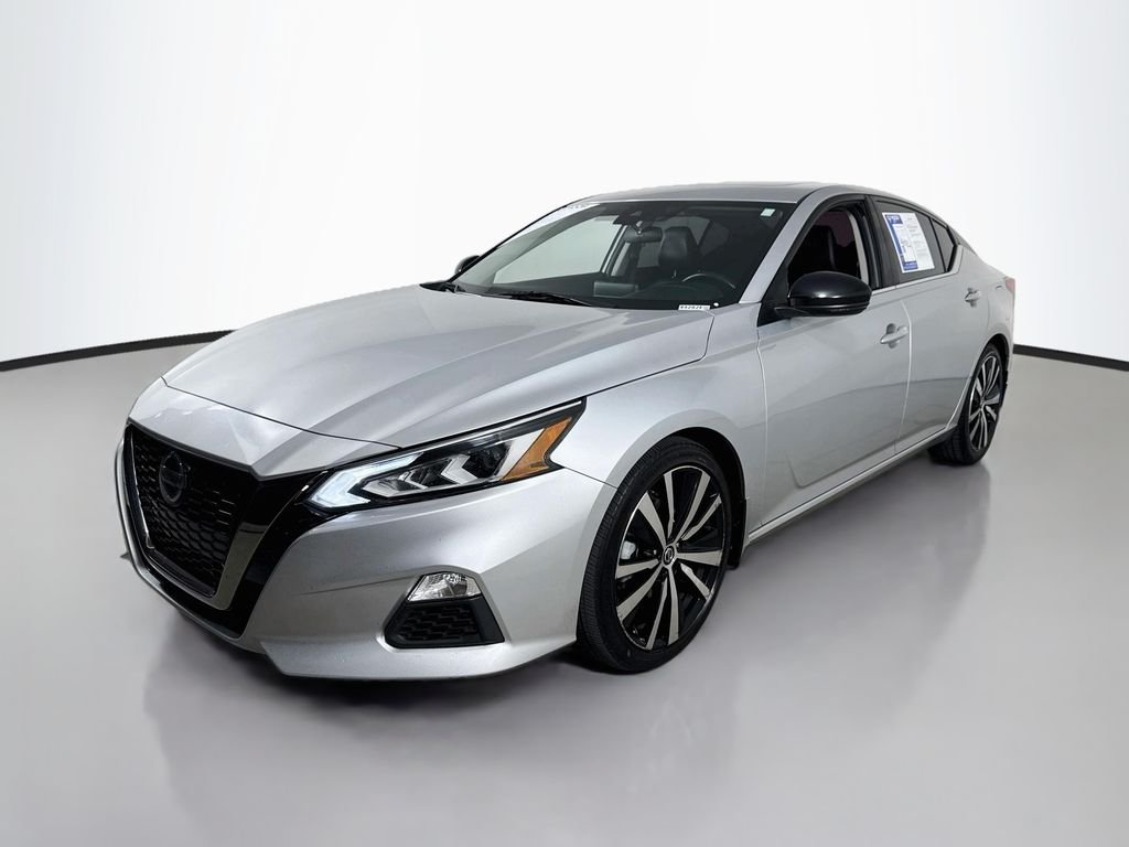 Used 2021 Brilliant Silver Metallic Nissan 2.0 SR image 10