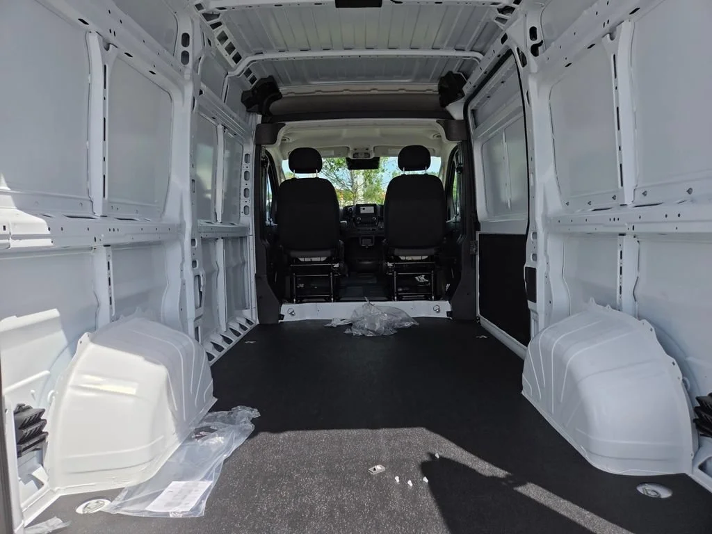 New 2026 Bright White Clear-Coat Exterior Paint RAM Tradesman image 11