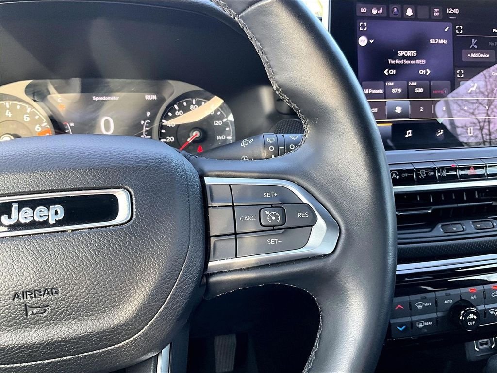 Used 2022 Gray Jeep Altitude image 24