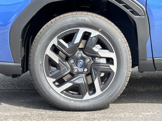 New 2026 DAYBREAK BLUE PEARL Subaru Premium Hybrid image 37