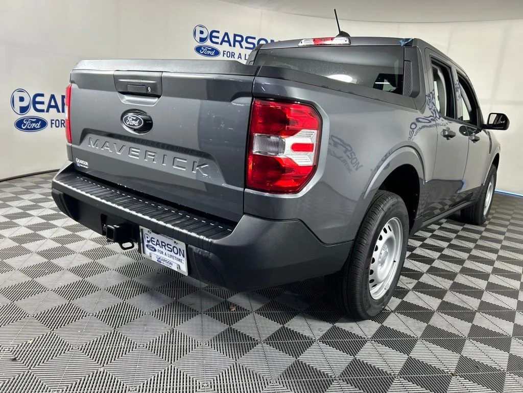 New 2026 Carbonized Gray Metallic Ford XL image 7