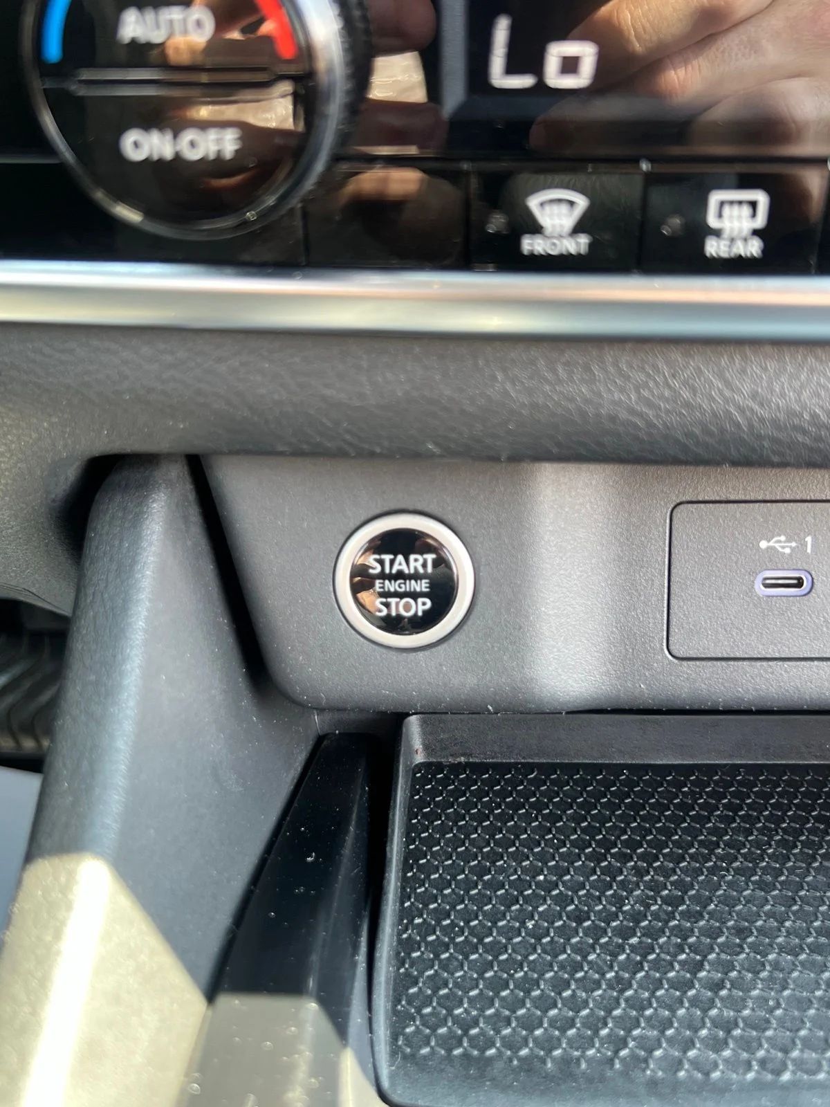 Used 2022 White Nissan SV image 46