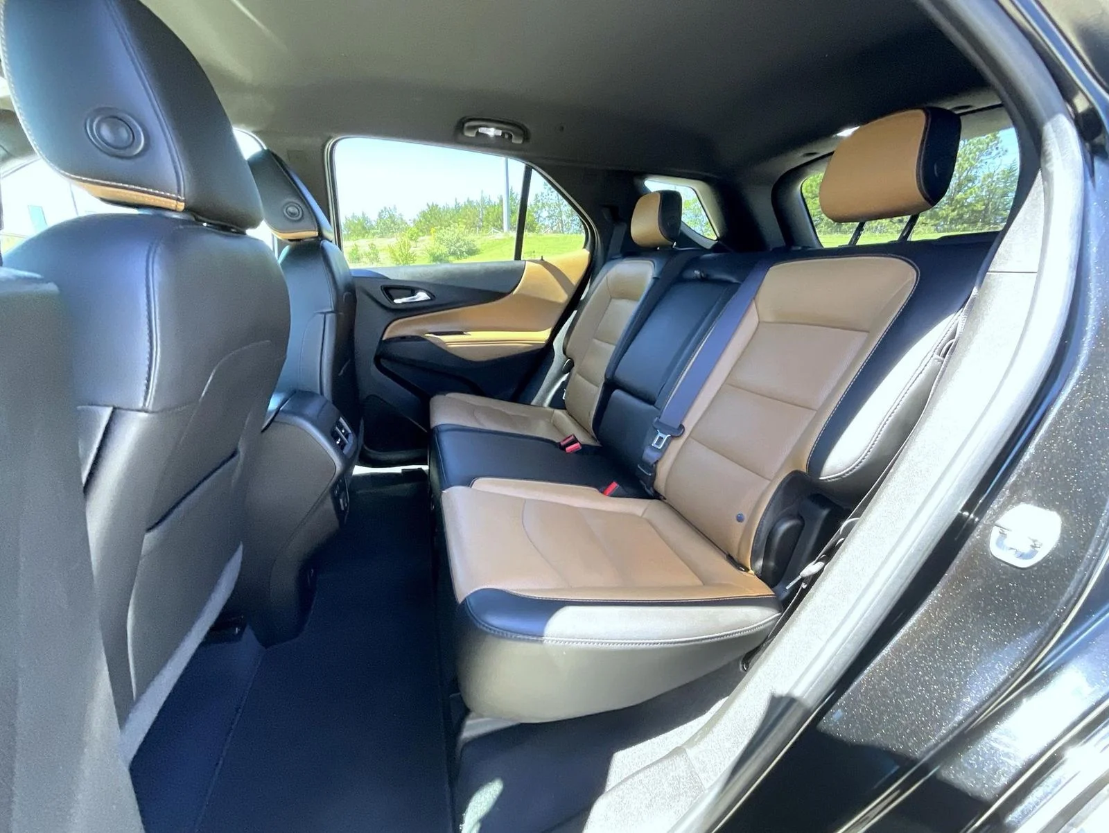 Used 2020 Black Chevrolet Premier image 19
