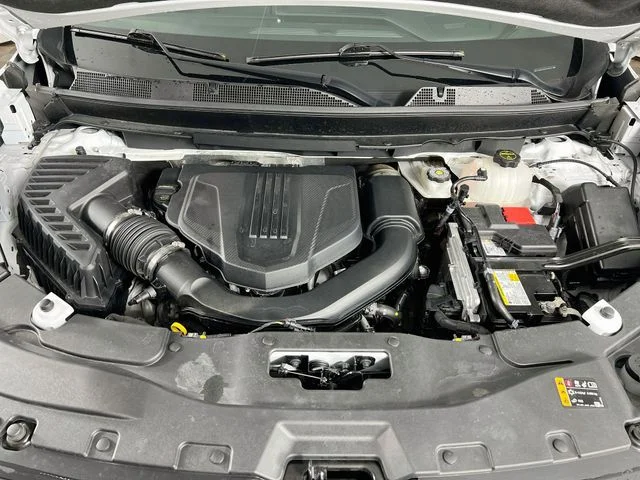 Used 2026 White GMC Elevation image 29