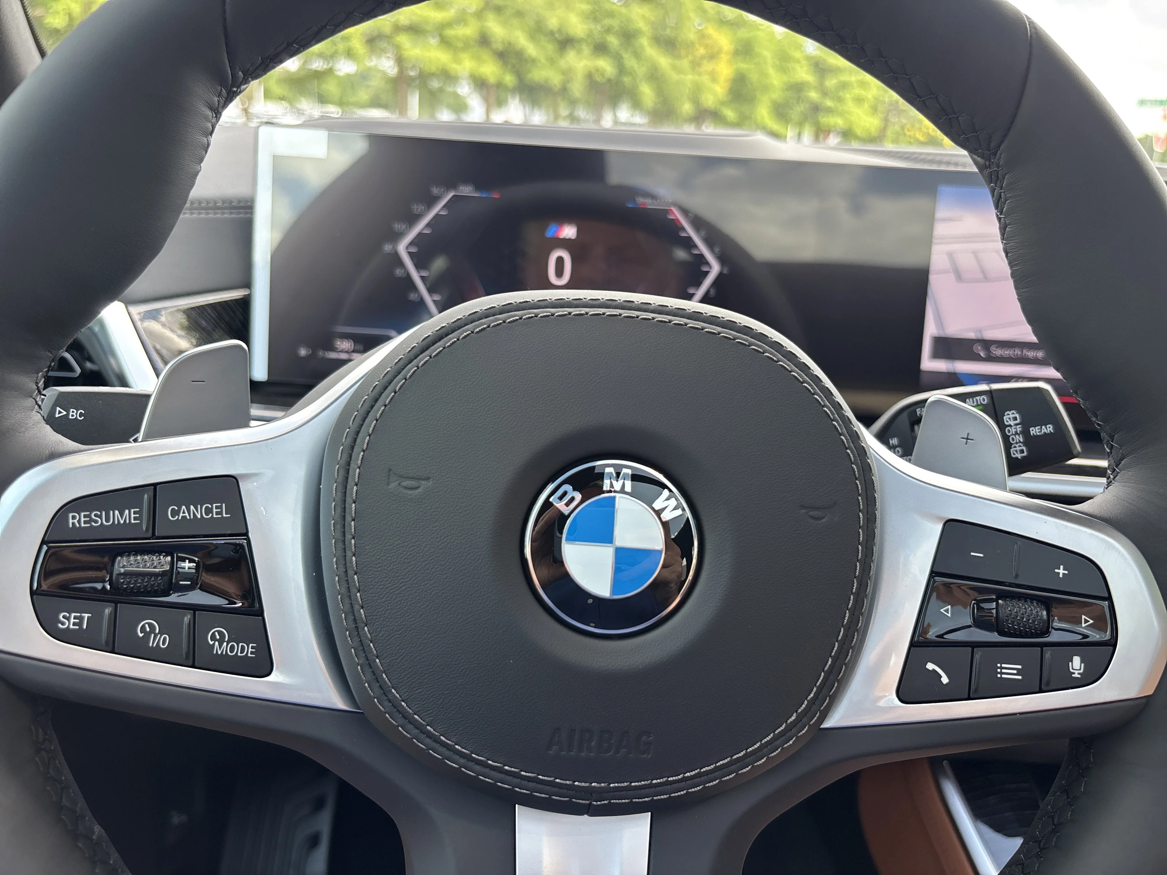 New 2026 MINERAL WHITE BMW xDrive40i image 31