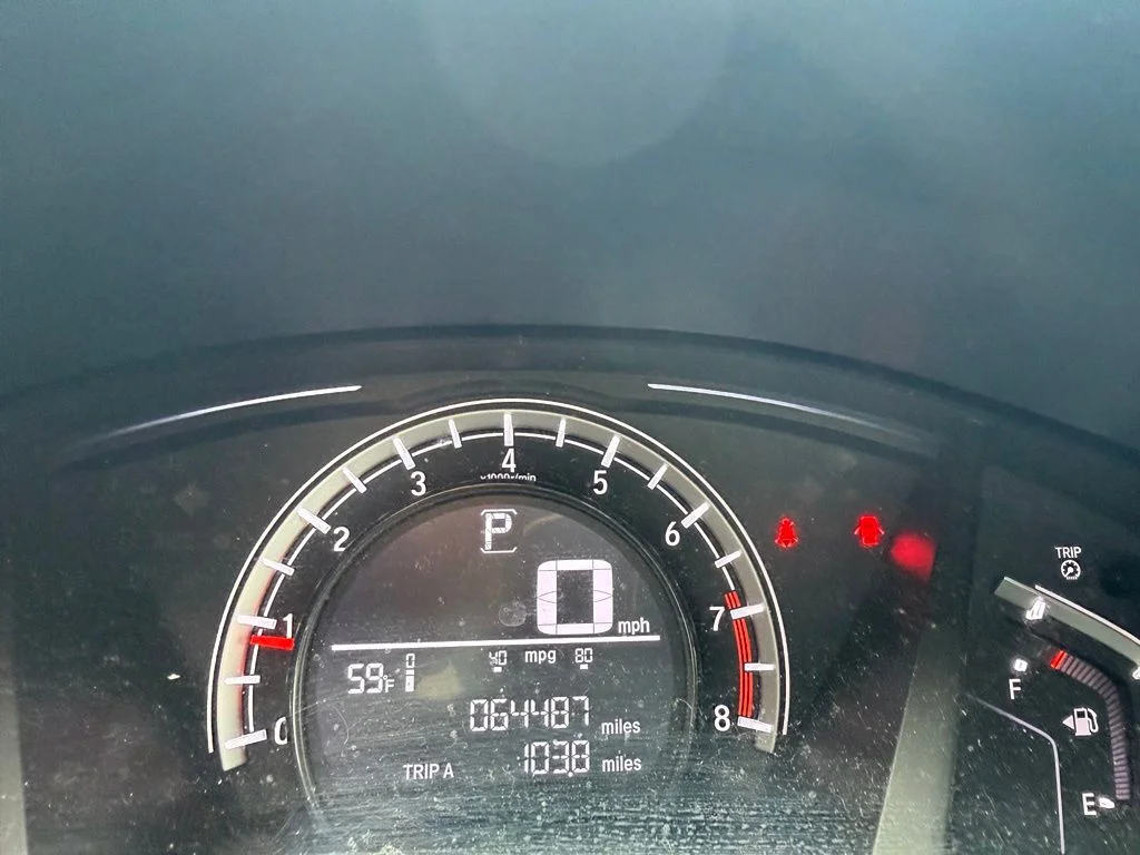 Used 2018 Lunar Silver Metallic Honda LX image 13