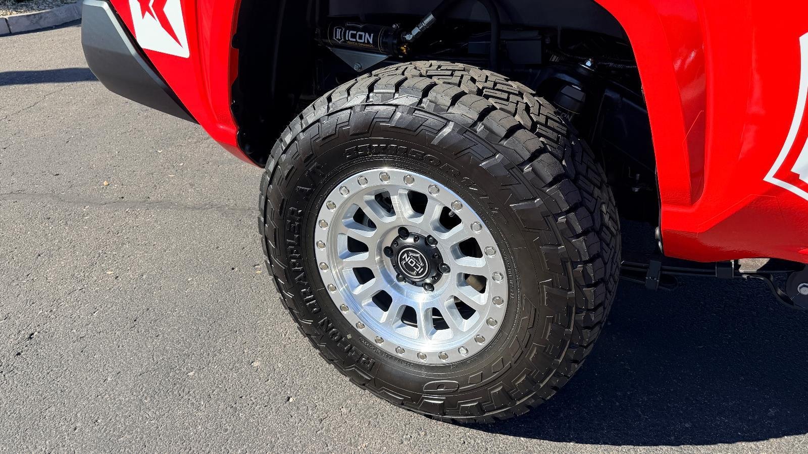 2025 Toyota Tacoma SR - Photo 14