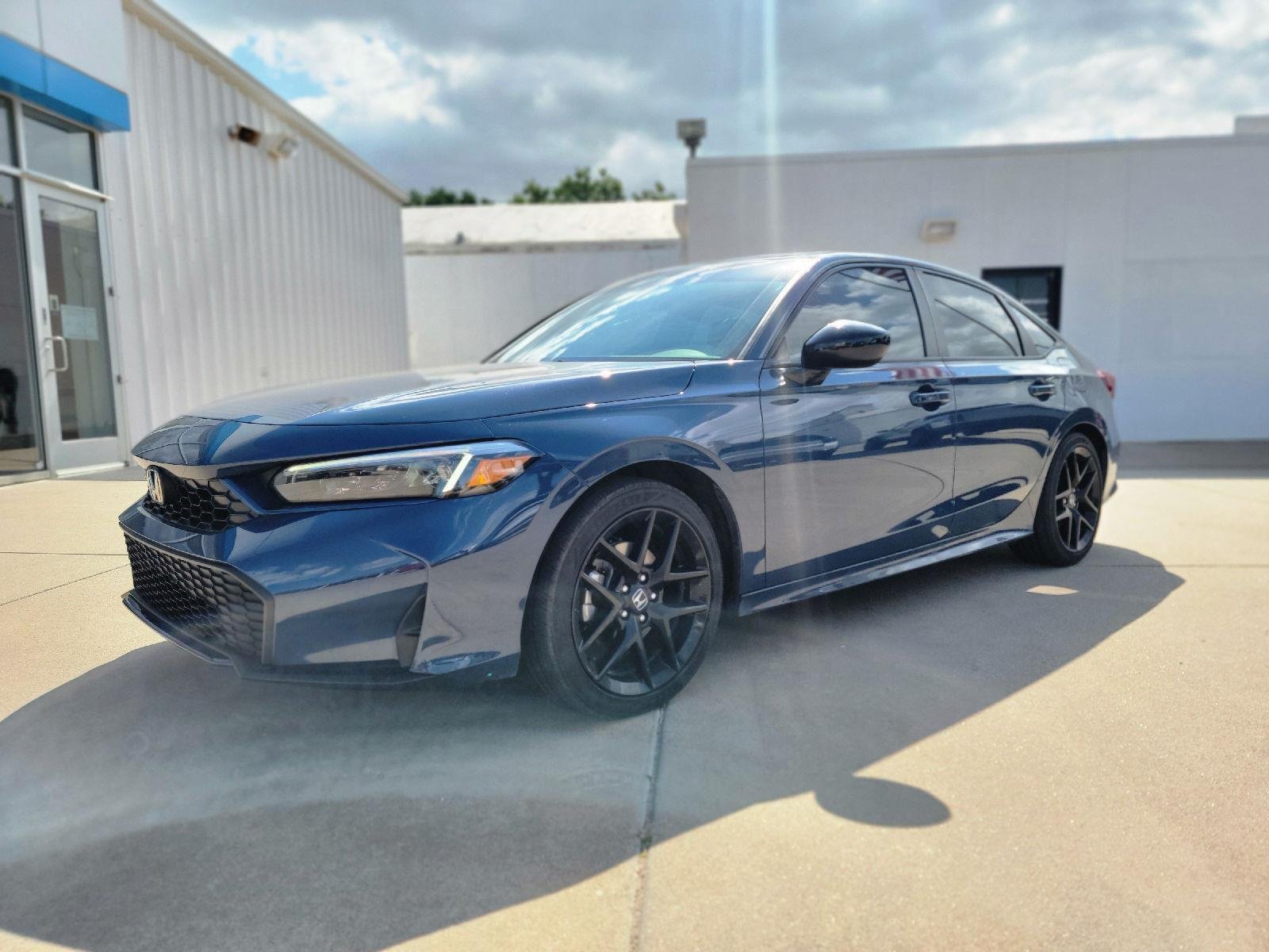 Used 2025 Blue Lagoon Pearl Honda Sport image 3