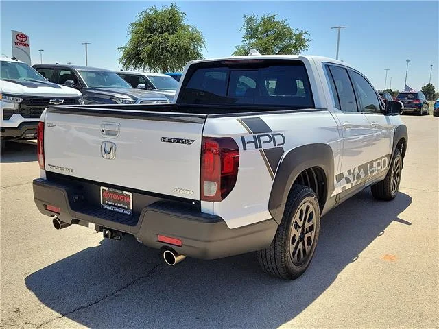 Used 2023 Platinum White Pearl Honda RTL (A9) All-Wheel Drive Crew Cab 5.3 ft. box 125. image 4