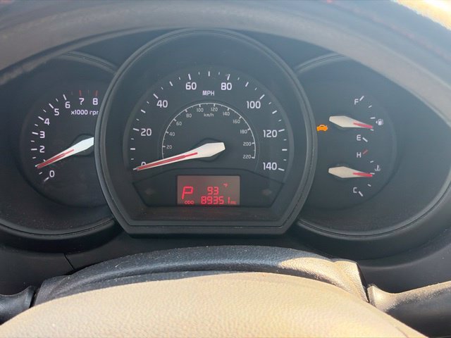 Used 2015 Red Kia LX image 32