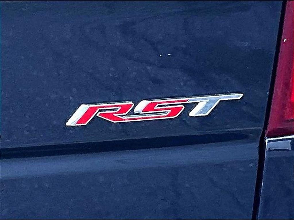 Used 2022 Gray Chevrolet RST image 28