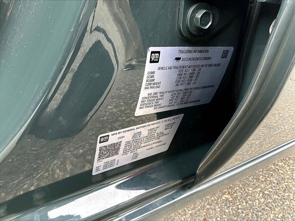 Used 2025 Gray Chevrolet LT image 35