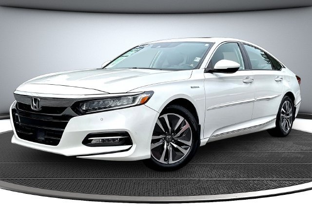 Used 2019 White Honda Touring image 1