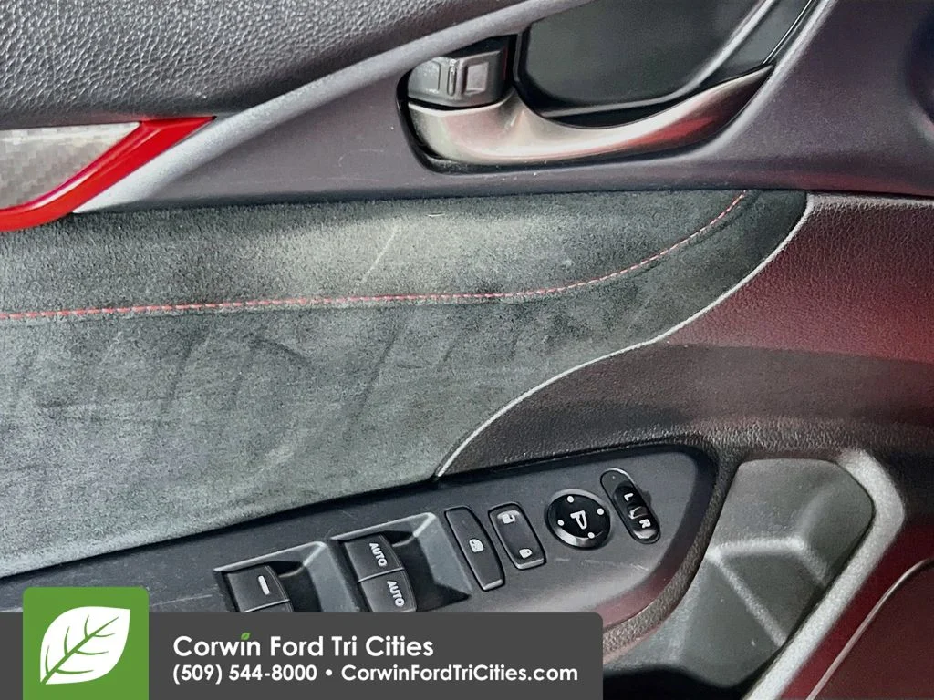 Used 2019 Rallye Red Honda Touring image 12