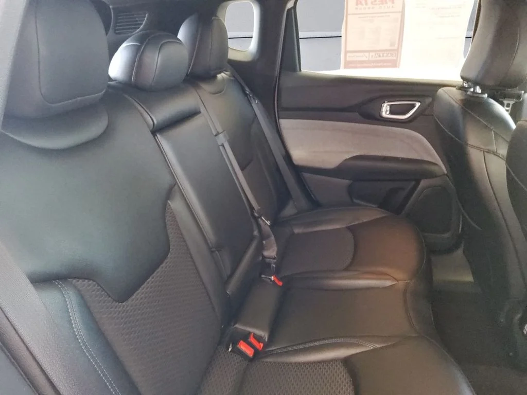 Used 2024 White Jeep Latitude image 16