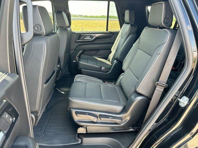 Used 2025 Onyx Black GMC Elevation image 23